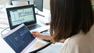 Augmented Reality and Virtual Reality in Mobile Development: Shaping Immersive Experiences