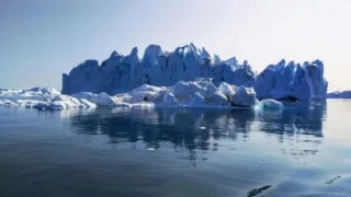 Minecraft World Theme Park Set to Open in 2027, Featuring First Minecraft‑Inspired Roller Coaster and Immersive Dining Experience